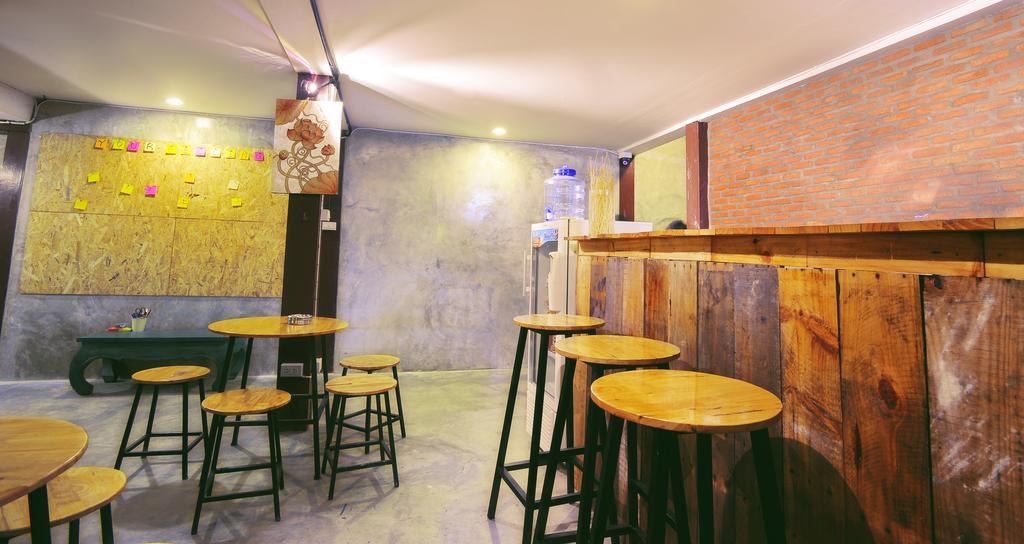 Manon Hostel Chiang Mai Exterior photo